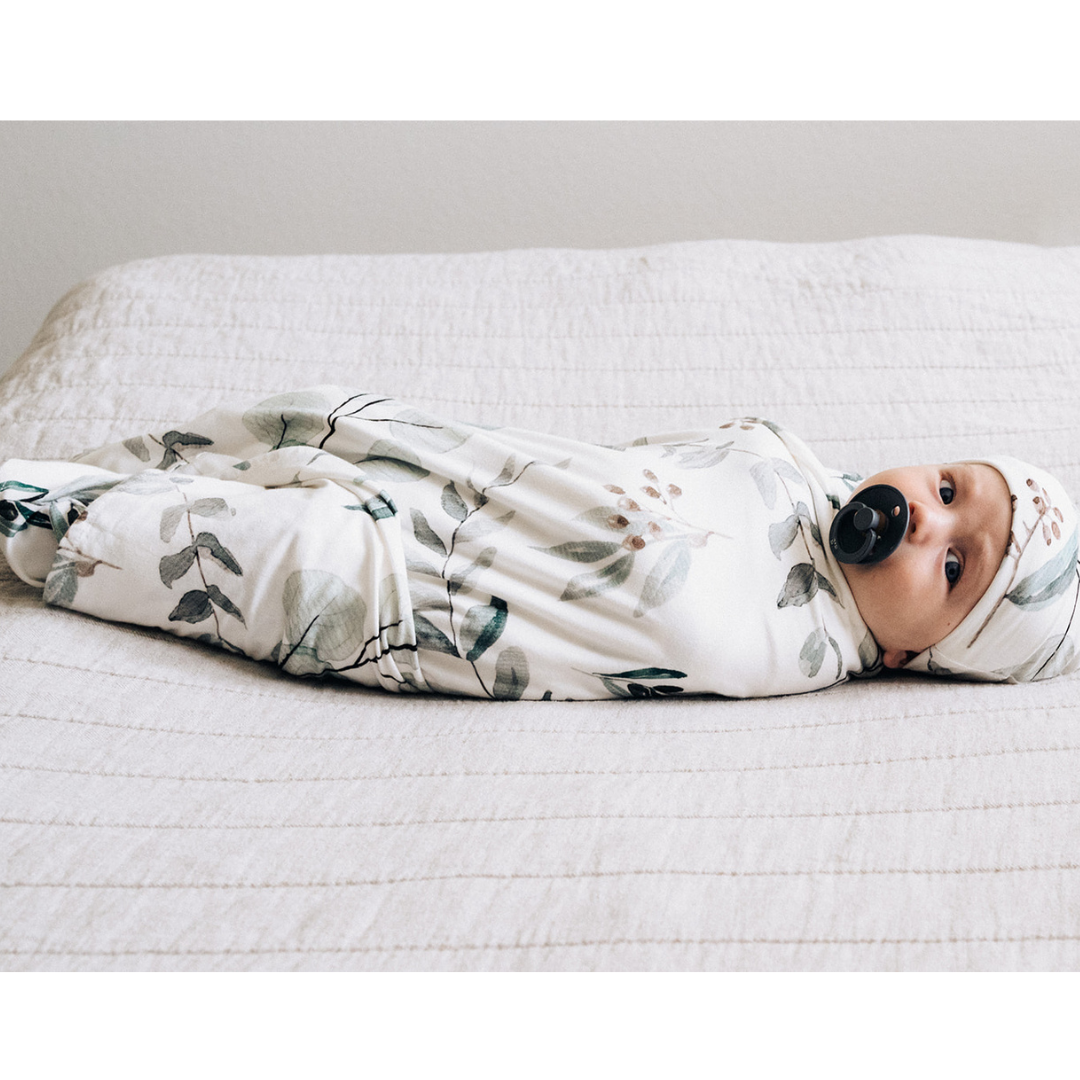 Emerald Green Maternity Delivery Gown & Leafy Swaddle
