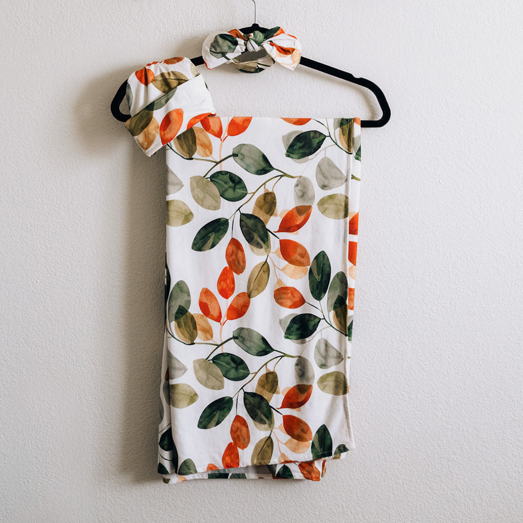 Emerald Green Maternity Delivery Gown & Leafy Swaddle