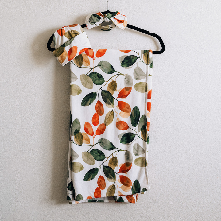 Emerald Green Maternity Delivery Gown & Leafy Swaddle