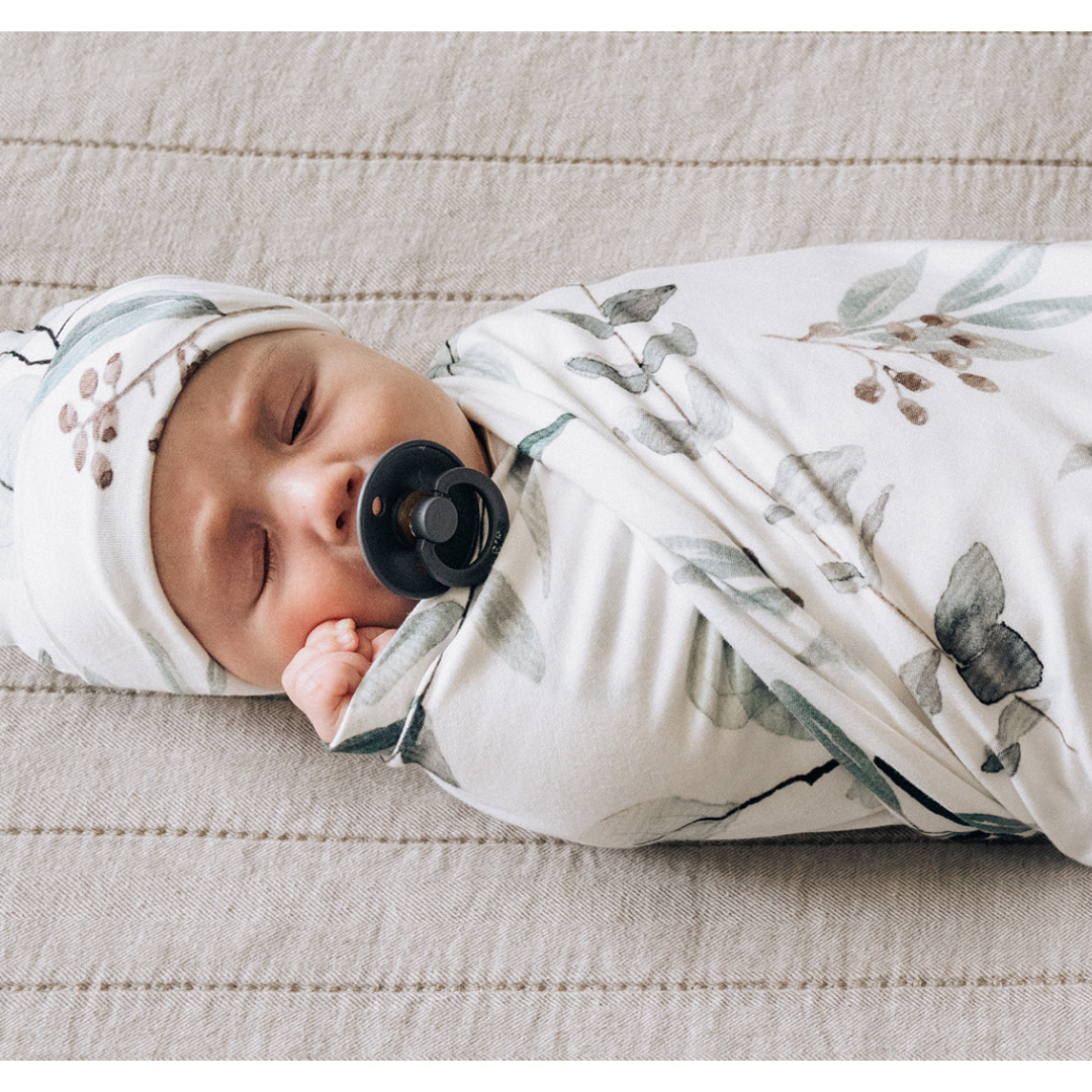 Emerald Green Maternity Delivery Gown & Leafy Swaddle